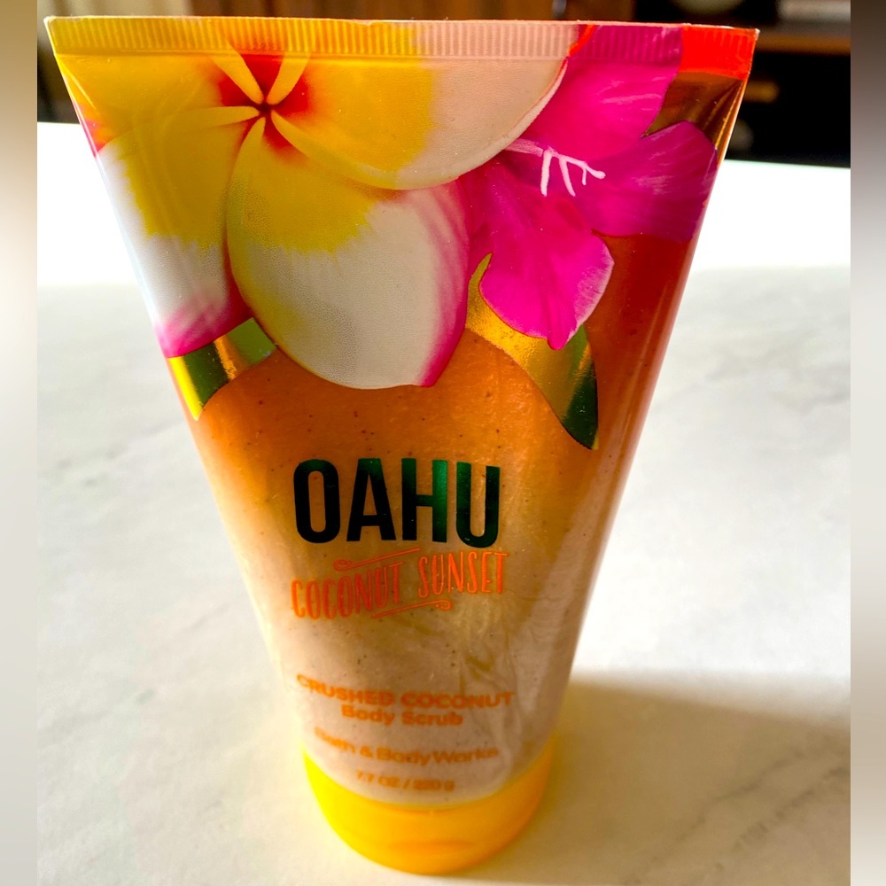 Oahu Coconut Sunset Body Scrub NEW